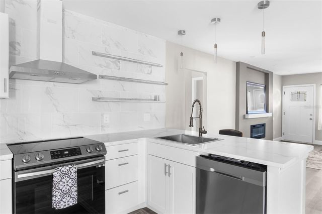 5318 9TH AVENUE, St Petersburg, FL 33710