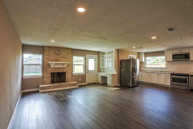 3215 Springhill Drive, Missouri City, TX 77459