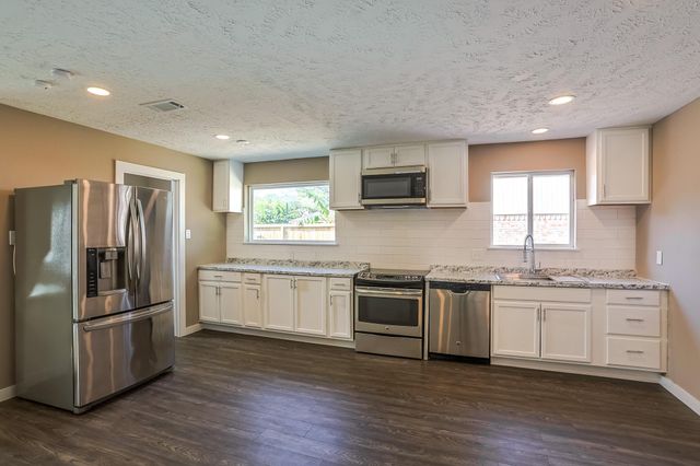 3215 Springhill Drive, Missouri City, TX 77459