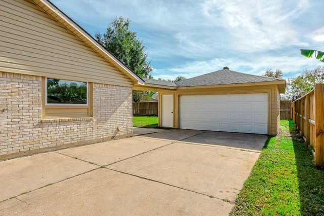 3215 Springhill Drive, Missouri City, TX 77459