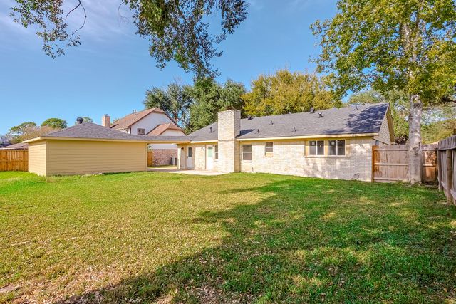 3215 Springhill Drive, Missouri City, TX 77459