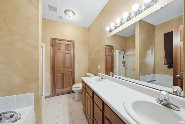 4298 Timber Creek Parkway, New Haven, IN 46774