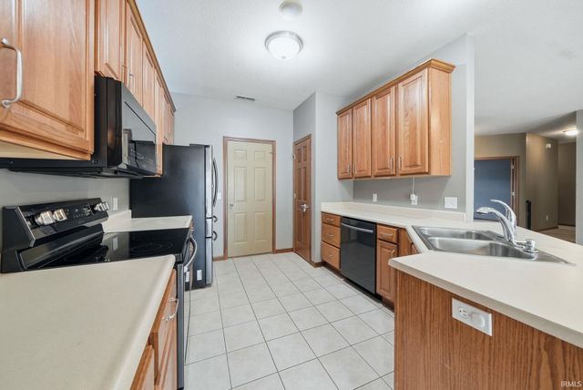 4298 Timber Creek Parkway, New Haven, IN 46774