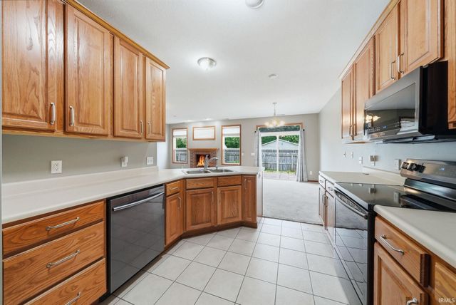 4298 Timber Creek Parkway, New Haven, IN 46774