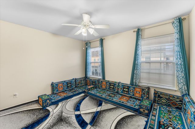 2053 George Buchanan Dr, La Vergne, TN 37086