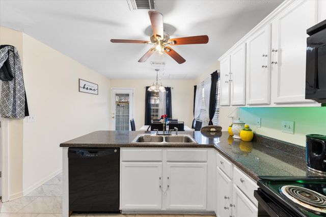 2053 George Buchanan Dr, La Vergne, TN 37086