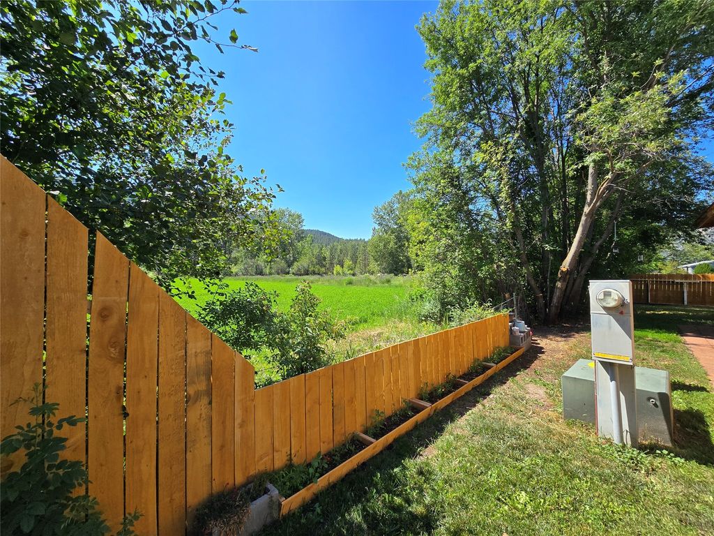 Image 27 of property listing at 221 7th Street, Clinton, MT 59825