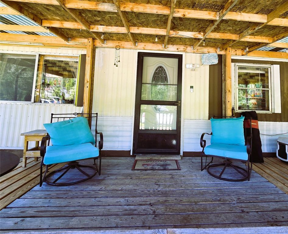 Image 5 of property listing at 221 7th Street, Clinton, MT 59825