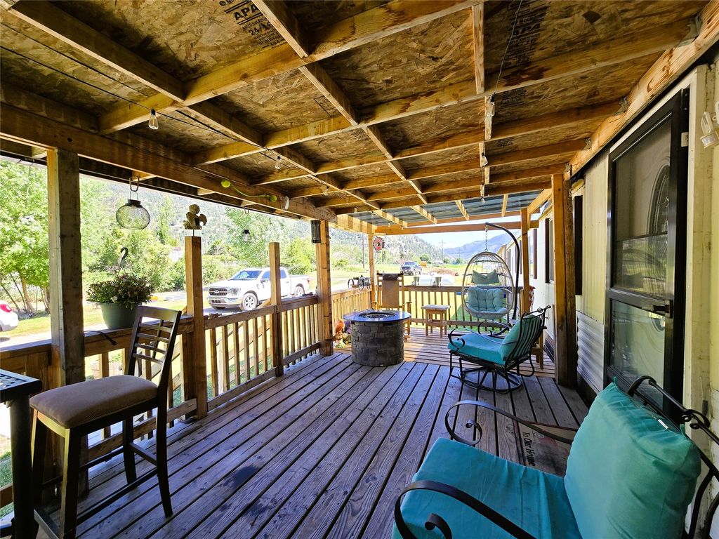 Image 6 of property listing at 221 7th Street, Clinton, MT 59825