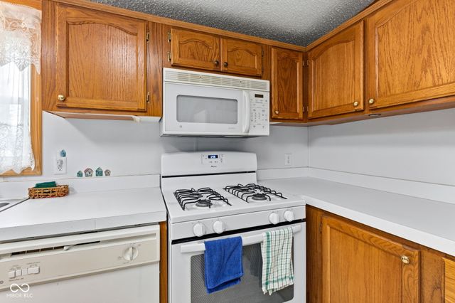 65 S 1100 W, Jamestown, IN 46147