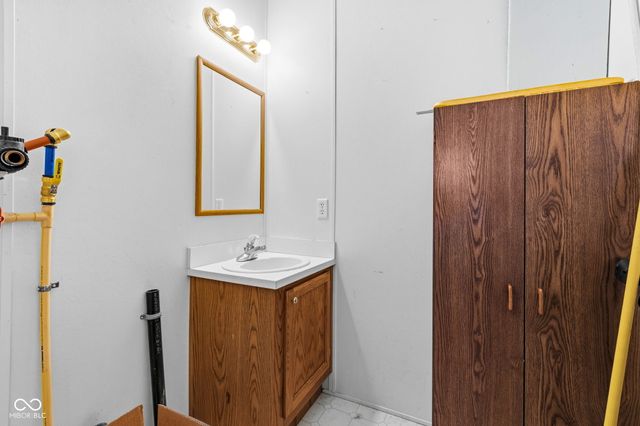 65 S 1100 W, Jamestown, IN 46147