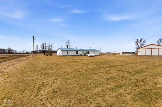 65 S 1100 W, Jamestown, IN 46147