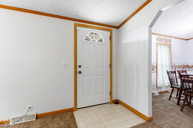 65 S 1100 W, Jamestown, IN 46147