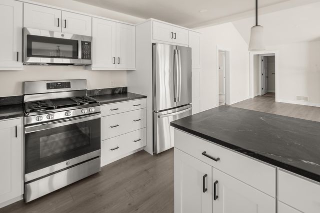 435 Commodore Drive 19, Vergennes, VT 05491