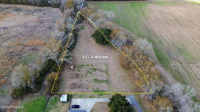 221 N Girouard Road, Broussard, LA 70518