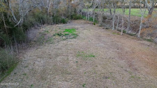 221 N Girouard Road, Broussard, LA 70518