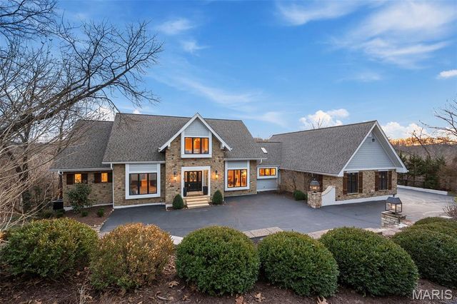 2209 Ridgley Woods Drive, Clarkson Valley, MO 63005