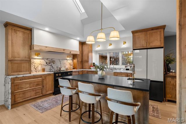 2209 Ridgley Woods Drive, Clarkson Valley, MO 63005