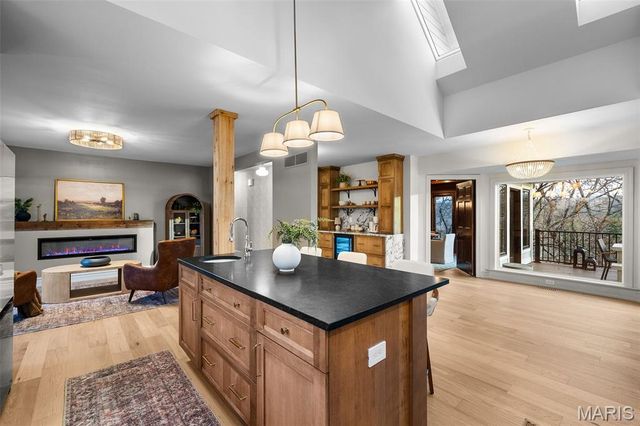 2209 Ridgley Woods Drive, Clarkson Valley, MO 63005