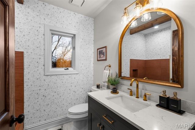 2209 Ridgley Woods Drive, Clarkson Valley, MO 63005