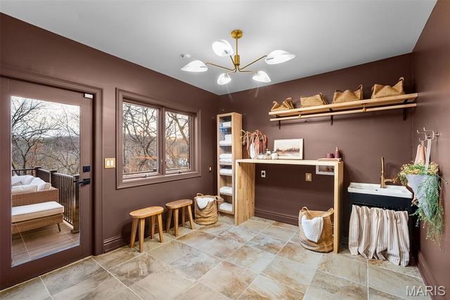 2209 Ridgley Woods Drive, Clarkson Valley, MO 63005