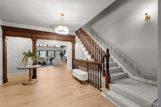 2209 Ridgley Woods Drive, Clarkson Valley, MO 63005