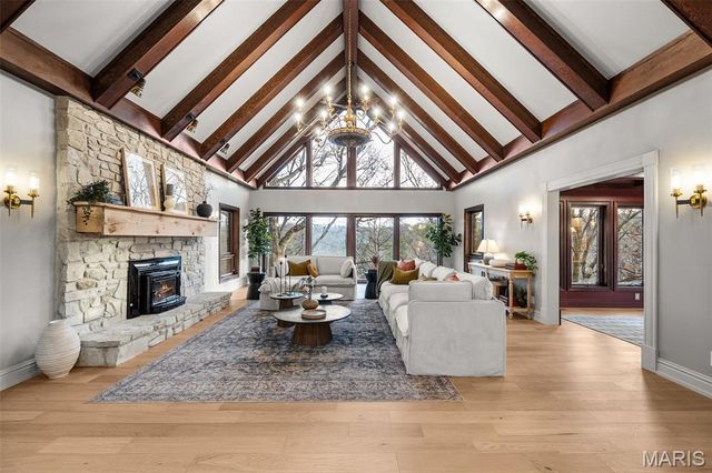 2209 Ridgley Woods Drive, Clarkson Valley, MO 63005