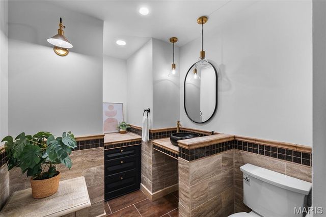 2209 Ridgley Woods Drive, Clarkson Valley, MO 63005