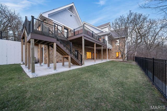2209 Ridgley Woods Drive, Clarkson Valley, MO 63005