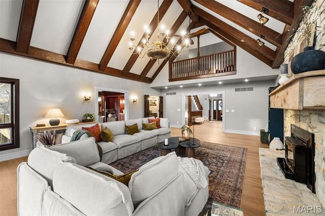 2209 Ridgley Woods Drive, Clarkson Valley, MO 63005