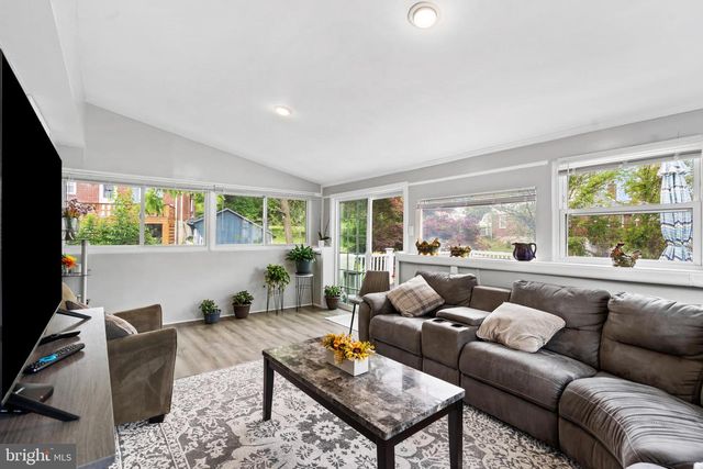 214 S SPROUL RD, Broomall, PA 19008