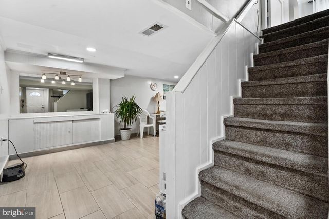214 S SPROUL RD, Broomall, PA 19008