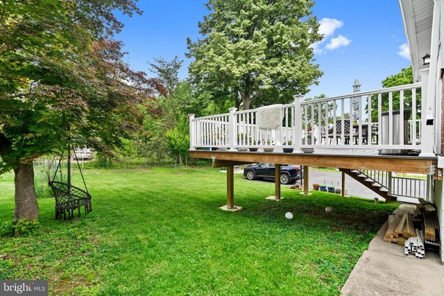 214 S SPROUL RD, Broomall, PA 19008
