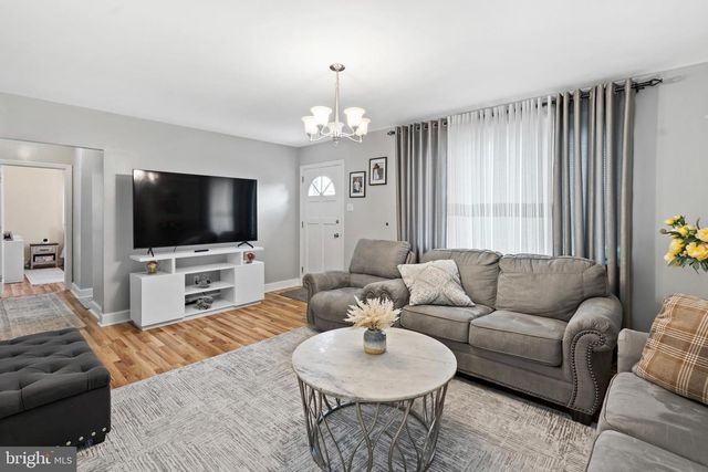 214 S SPROUL RD, Broomall, PA 19008