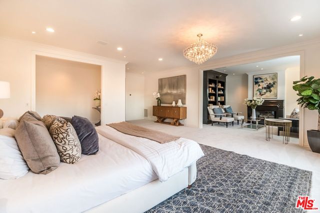 807 N Crescent Drive, Beverly Hills, CA 90210