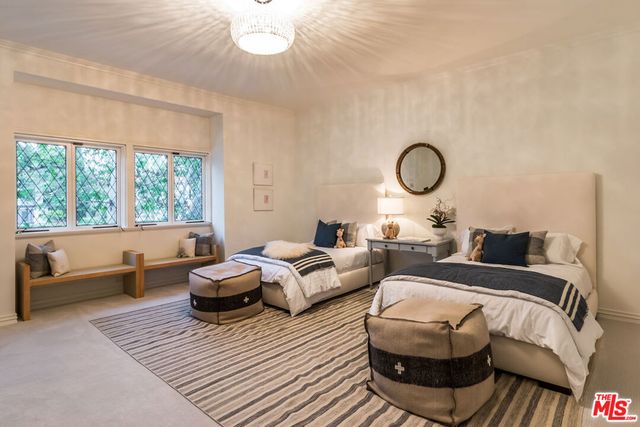 807 N Crescent Drive, Beverly Hills, CA 90210