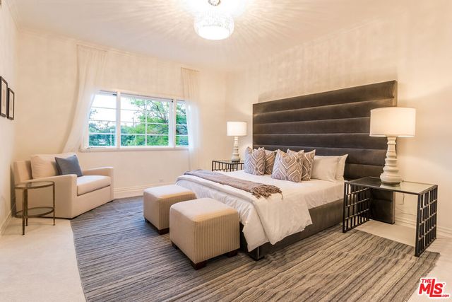 807 N Crescent Drive, Beverly Hills, CA 90210