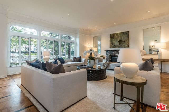 807 N Crescent Drive, Beverly Hills, CA 90210