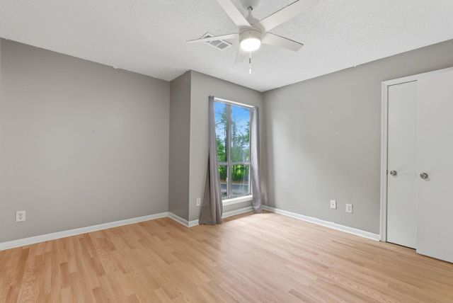 1005 Indian Wells Ct, Murrells Inlet, SC 29576
