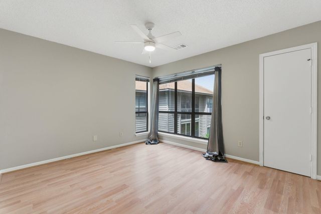 1005 Indian Wells Ct, Murrells Inlet, SC 29576