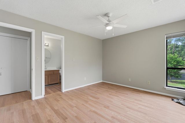 1005 Indian Wells Ct, Murrells Inlet, SC 29576