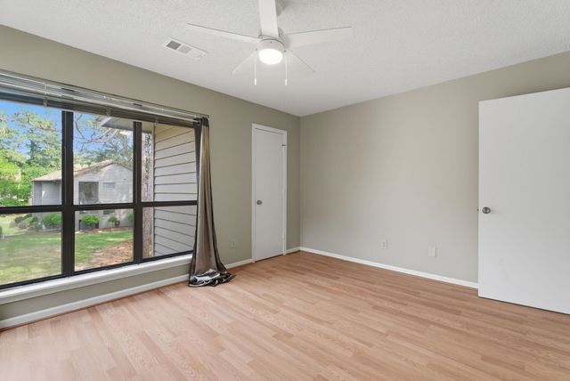 1005 Indian Wells Ct, Murrells Inlet, SC 29576