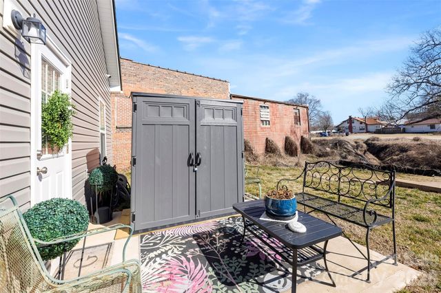 304 Linwood Road, Gastonia, NC 28052