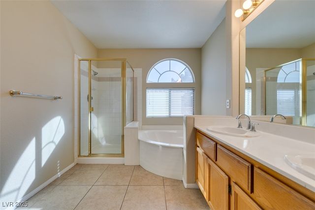 902 Squaw Peak Drive, Henderson, NV 89014