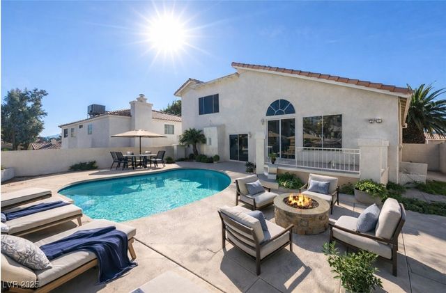 902 Squaw Peak Drive, Henderson, NV 89014