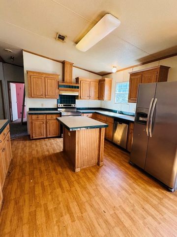 901 County Road 2406, Tool, TX 75143