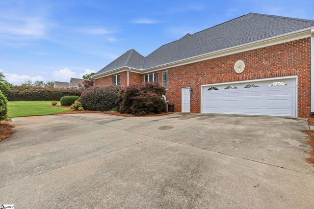 102 Club Ridge Drive, Pickens, SC 29671