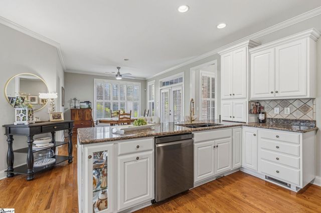 102 Club Ridge Drive, Pickens, SC 29671