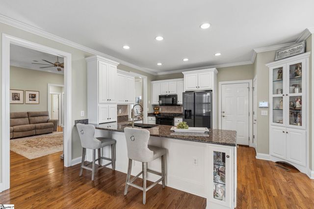 102 Club Ridge Drive, Pickens, SC 29671