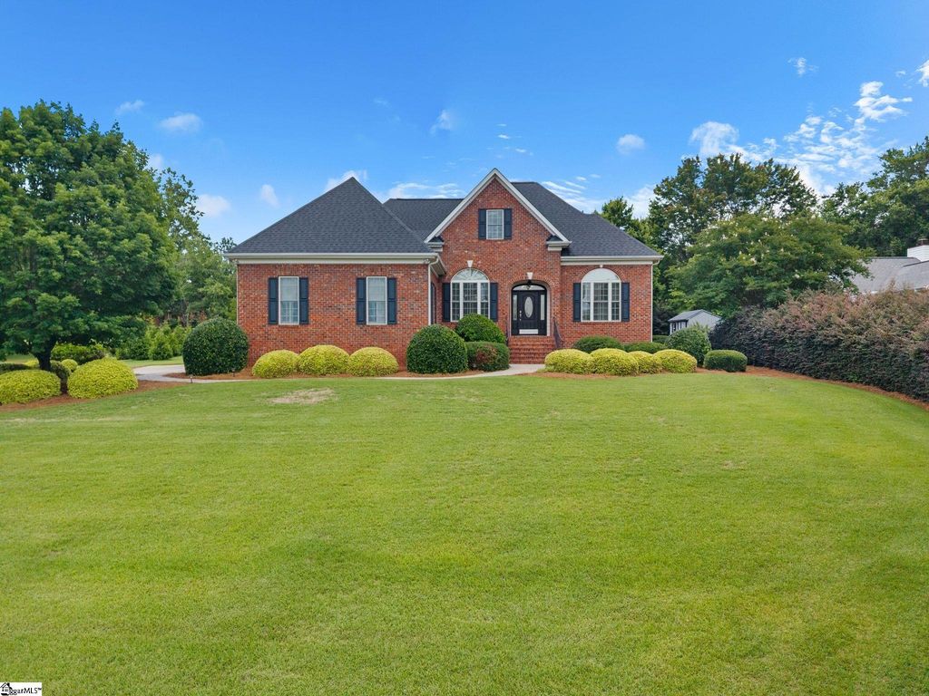 102 Club Ridge Drive, Pickens, SC 29671